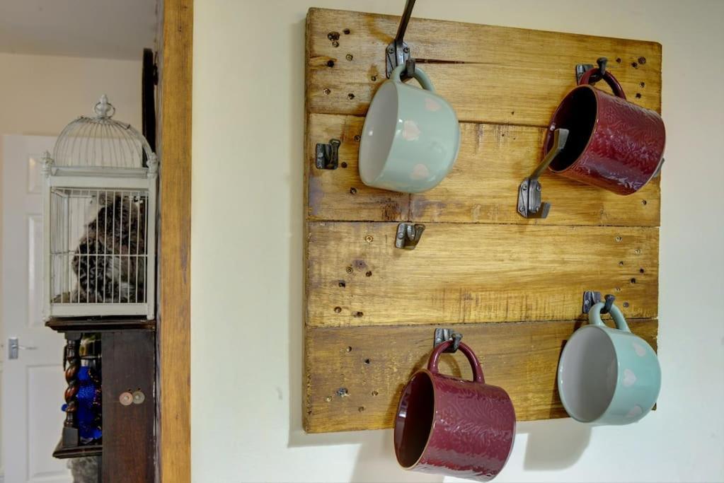 Hagrid'S Hut Apartment Watford  Bagian luar foto